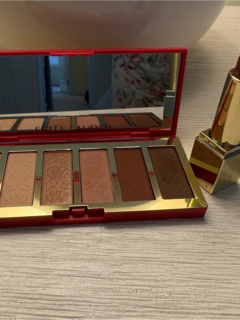 Estee Lauder Neutral Brown Eyeshadow Palette - Warm Brown Shades & Lipstick